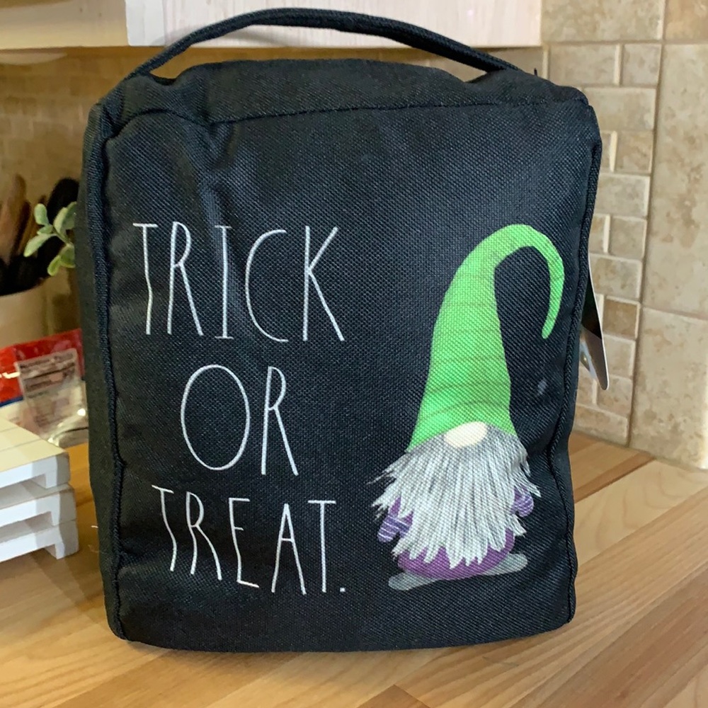 Rae Dunn “TRICK OR TREAT” Gnome Door Stopper NWT